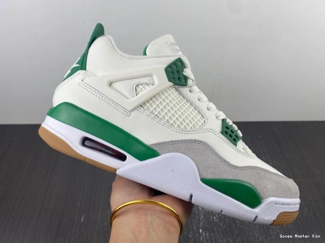 x Air SB Jordan Green DR5415-103 Pine Nike 4 0519